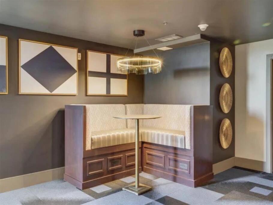 Luxurious Retreat In Slc Apartment ซอลต์เลคซิตี้ ภายนอก รูปภาพ